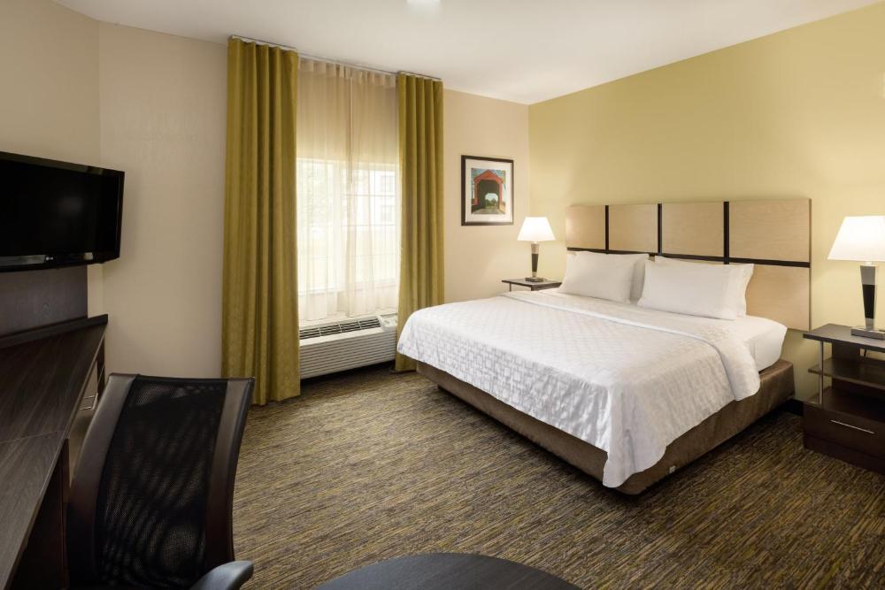 Studio Queen Suite interior